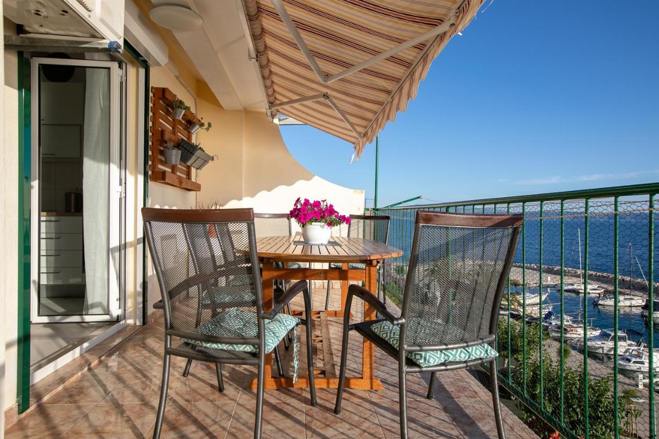 Apartment By The Sea Podgora Exterior foto