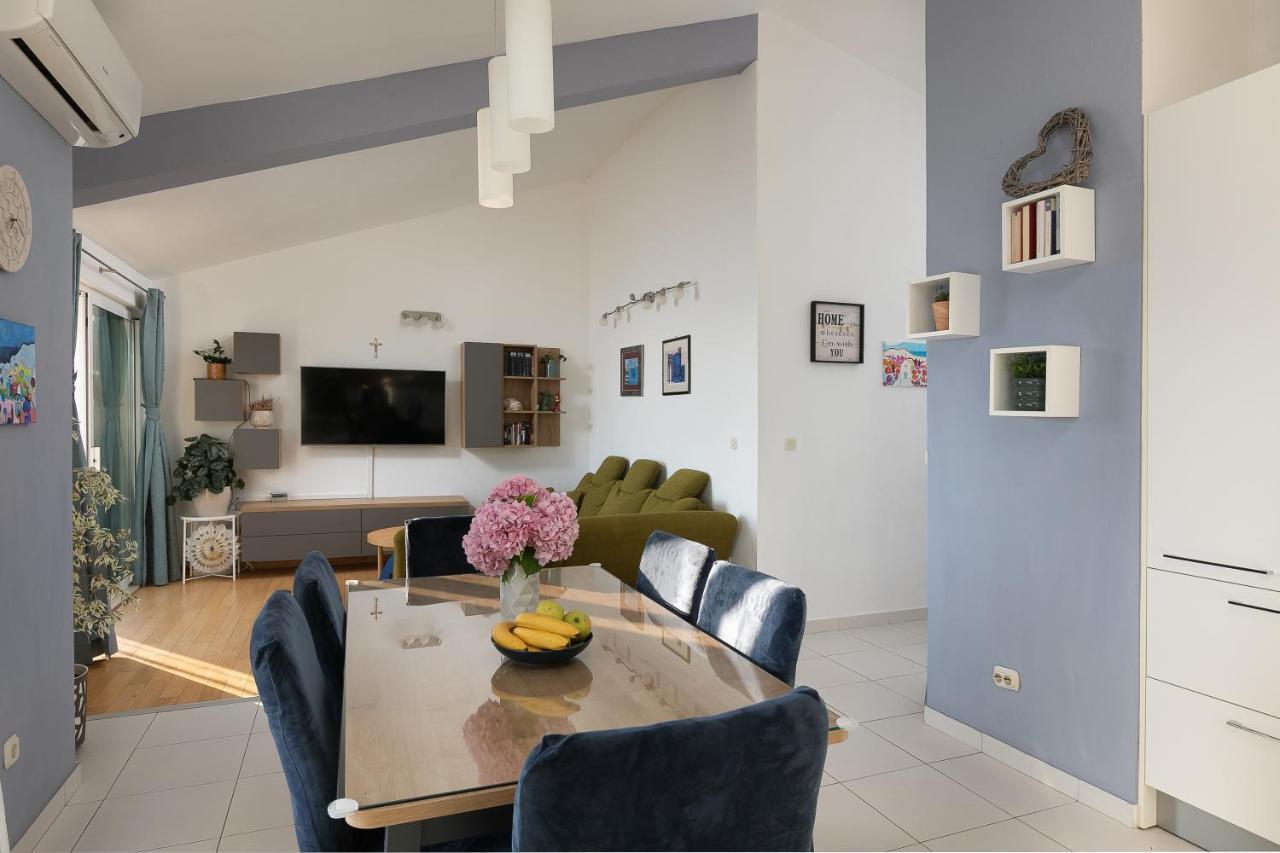 Apartment By The Sea Podgora Exterior foto